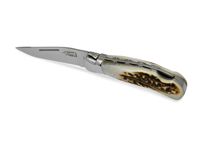 Laguiole pliant Grande Nature, doubles platines, manche en bois de cerf, finition brillant