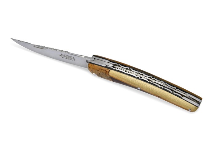 Le Thiers ® pliant fausse mitre en genévrier, ciselé main, doubles platines, manche en pistachier de 12 cm