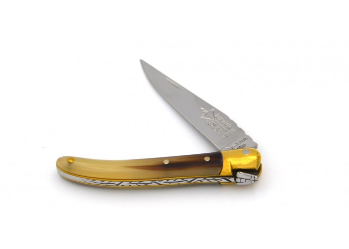 Laguiole folding knife, 8 cm blond horn handle, shiny finish