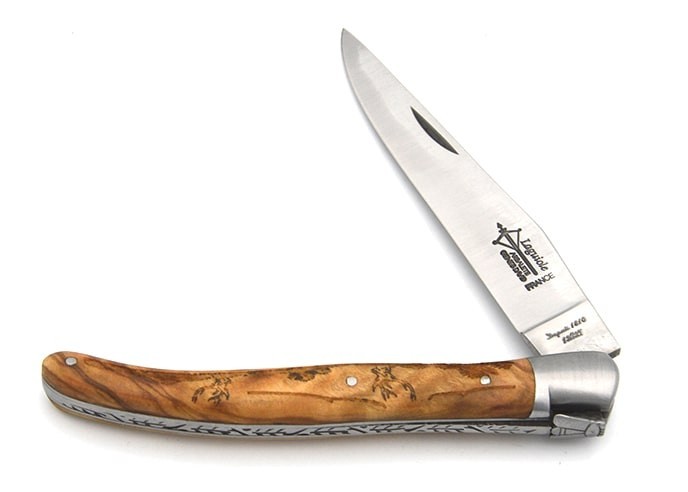 Laguiole Prestige folding knife, 12 cm olive wood with a deer motif, matt finish