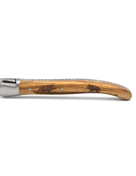 Laguiole pliant Prestige, manche en olivier gravé motif sanglier de 12 cm, finition mat