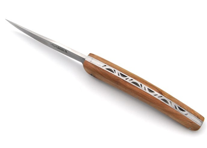 Le Thiers ® pliant guilloché main, manche en genévrier de 12 cm, finition mat