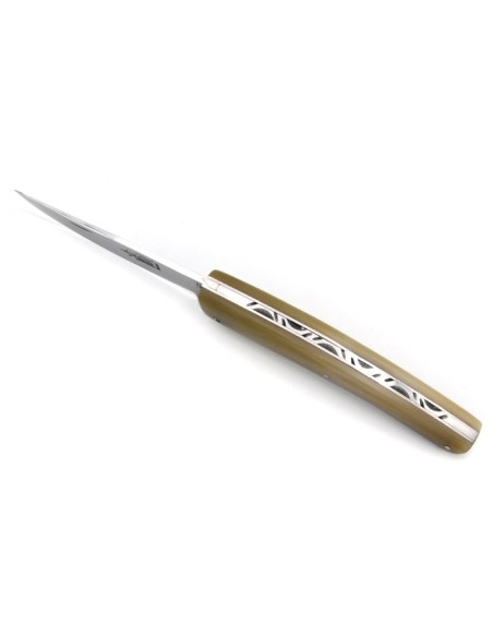 Le Thiers ® pliant guilloché main, manche en pointe de corne blonde de 12 cm, finition brillant