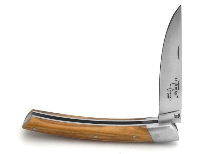 Le Thiers ® folding knife guilloché, 11 cm olive wood handle, matt finish