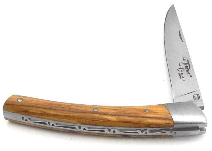 Le Thiers ® folding knife guilloché, 11 cm olive wood handle, matt finish