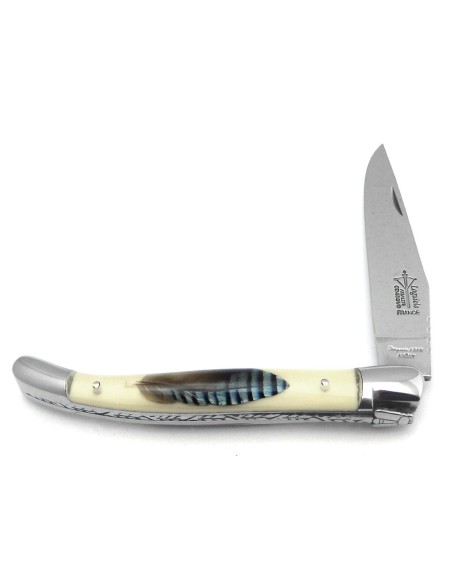 Laguiole pliant Prestige, manche inclusion de 2 plumes de geai, finition brillant