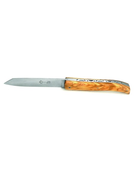 The KARO from Arbalete, olive wood handle
