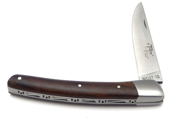 Le Thiers ® pliant guilloché main, manche en pistachier, finition mat
