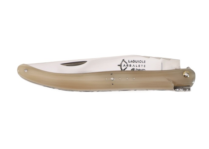 Laguiole pliant Forgé, manche en pointe de corne blonde